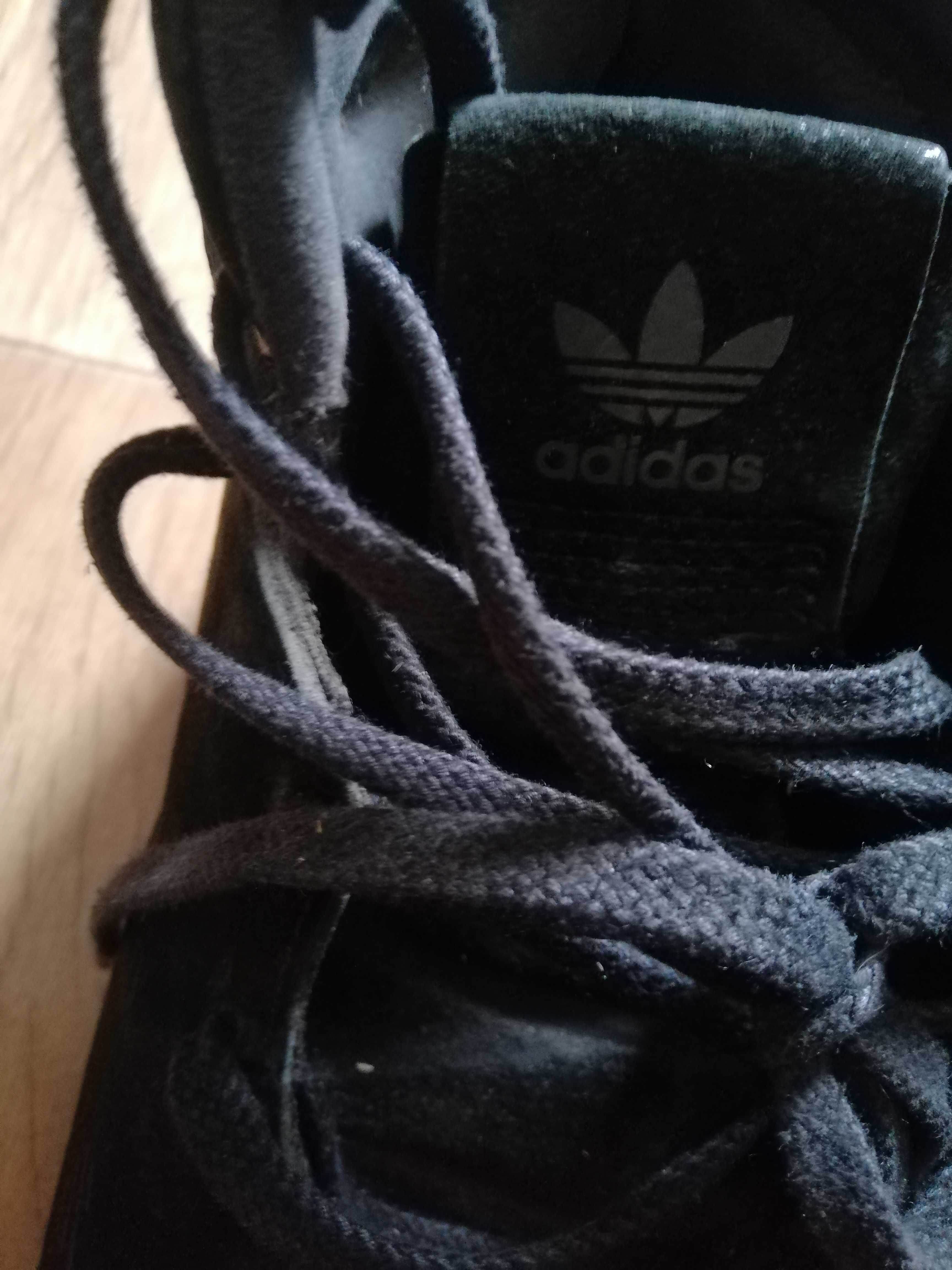 Продам Кросовки Adidas б.. в