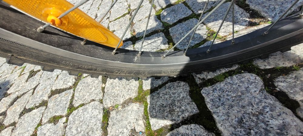 Rower dziewczęcy 20 cali