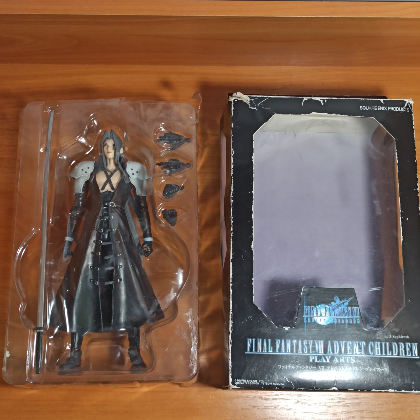 Фігурка Play Arts Final Fantasy 7 SEPHIROTH 

FINAL FANTASY VII A