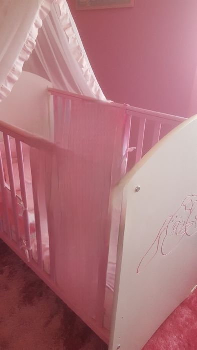 Berço/cama de bebé + cómoda Zippy