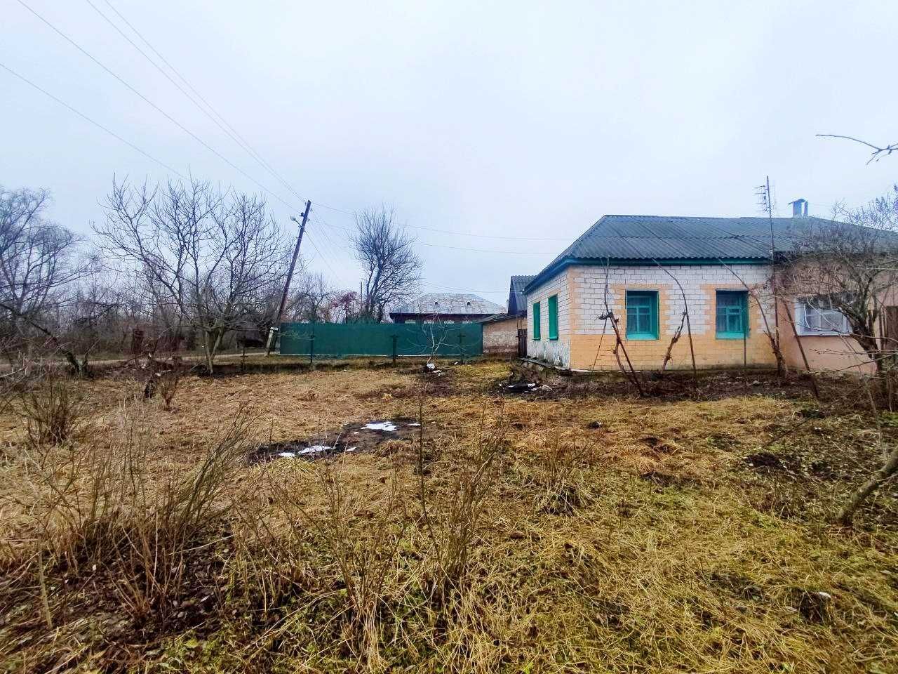 Продам будинок з газом, неподалік від Чернігова, траса на Седнів. (SP)