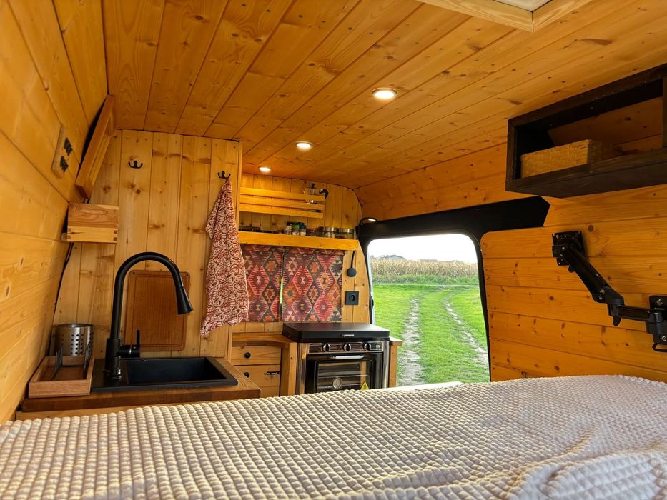 Volkswagen LT 35  Unikalny Kamper - ręczna zabudowa, styl drewnianej chatki