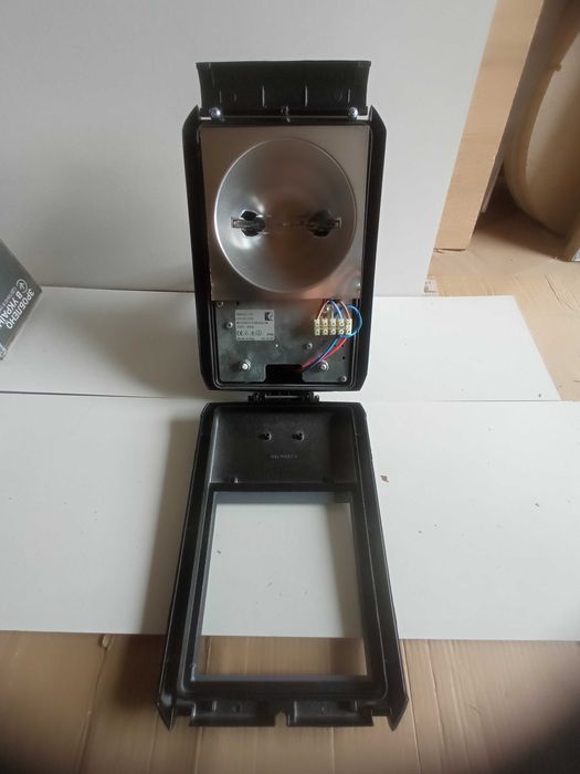 . Прожектор металогалогений Італія