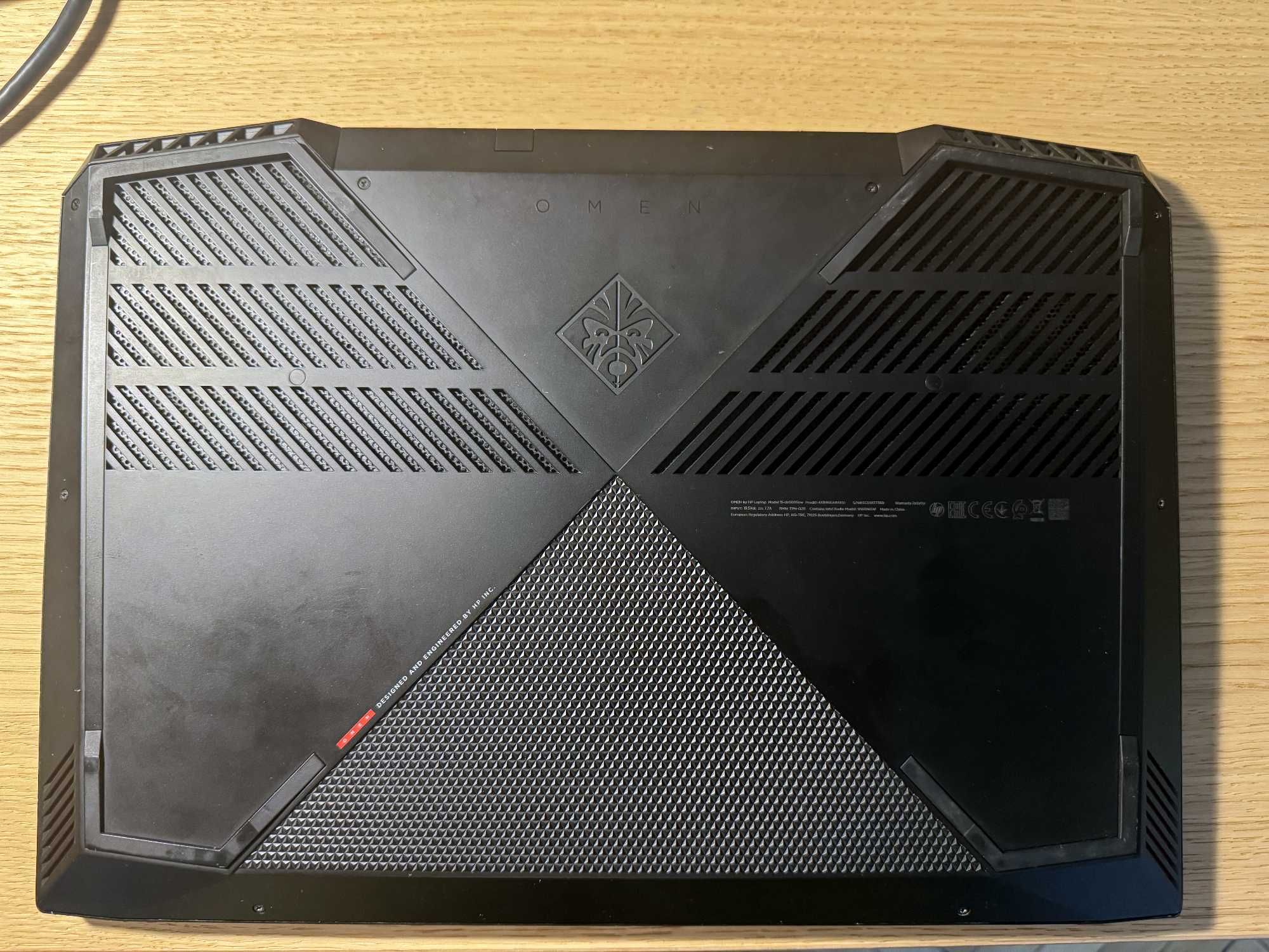 HP OMEN Gaming GTX1050Ti-4GB i5-8300H\16GB\SSD256GB+1TB IPS RGB