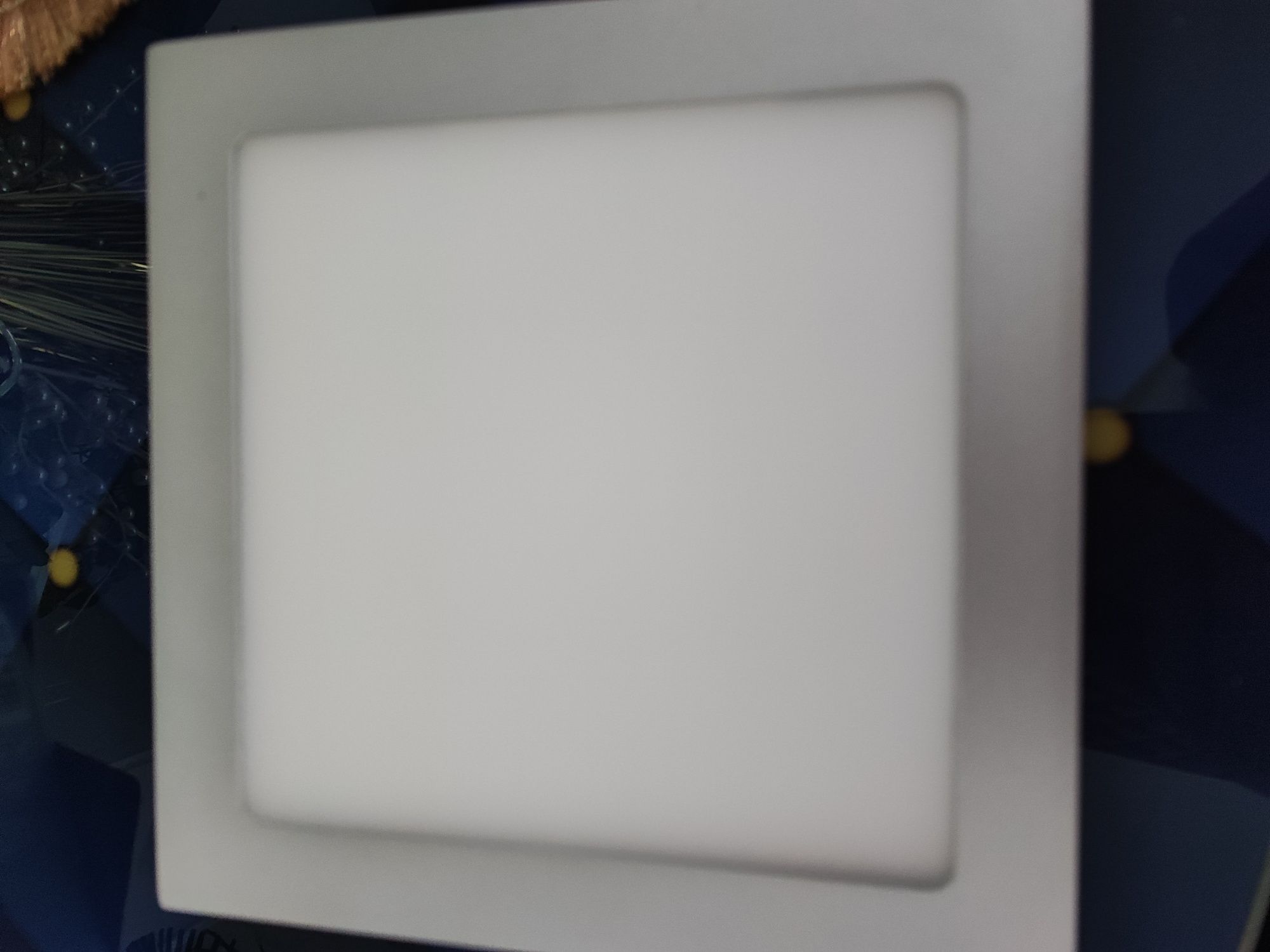 Panel LED sterowany pilotem