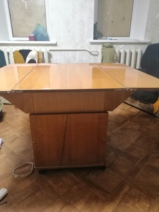 Стол журнально-обеденный