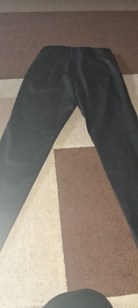 Spodnie skórzane Zara, rozmiar M