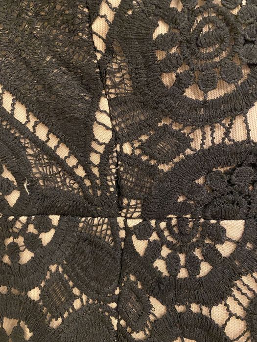 Sukienka koronkowa czarna 34
