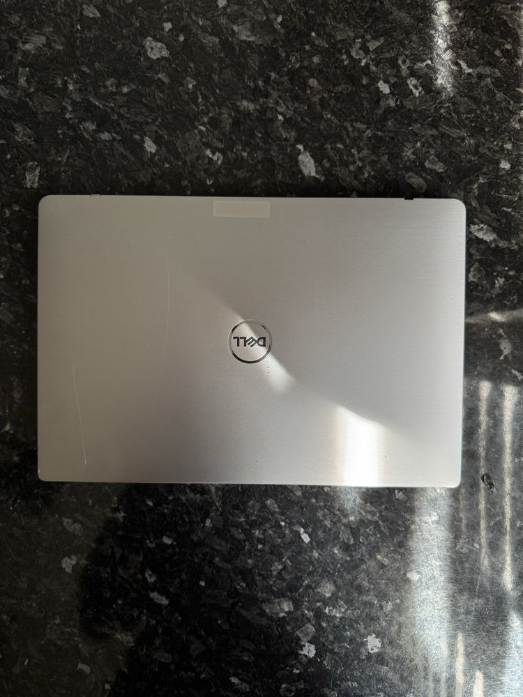 Dell 7300 i5-8th 2.1ghz 16gb DDR4 256gb SSD NVMe