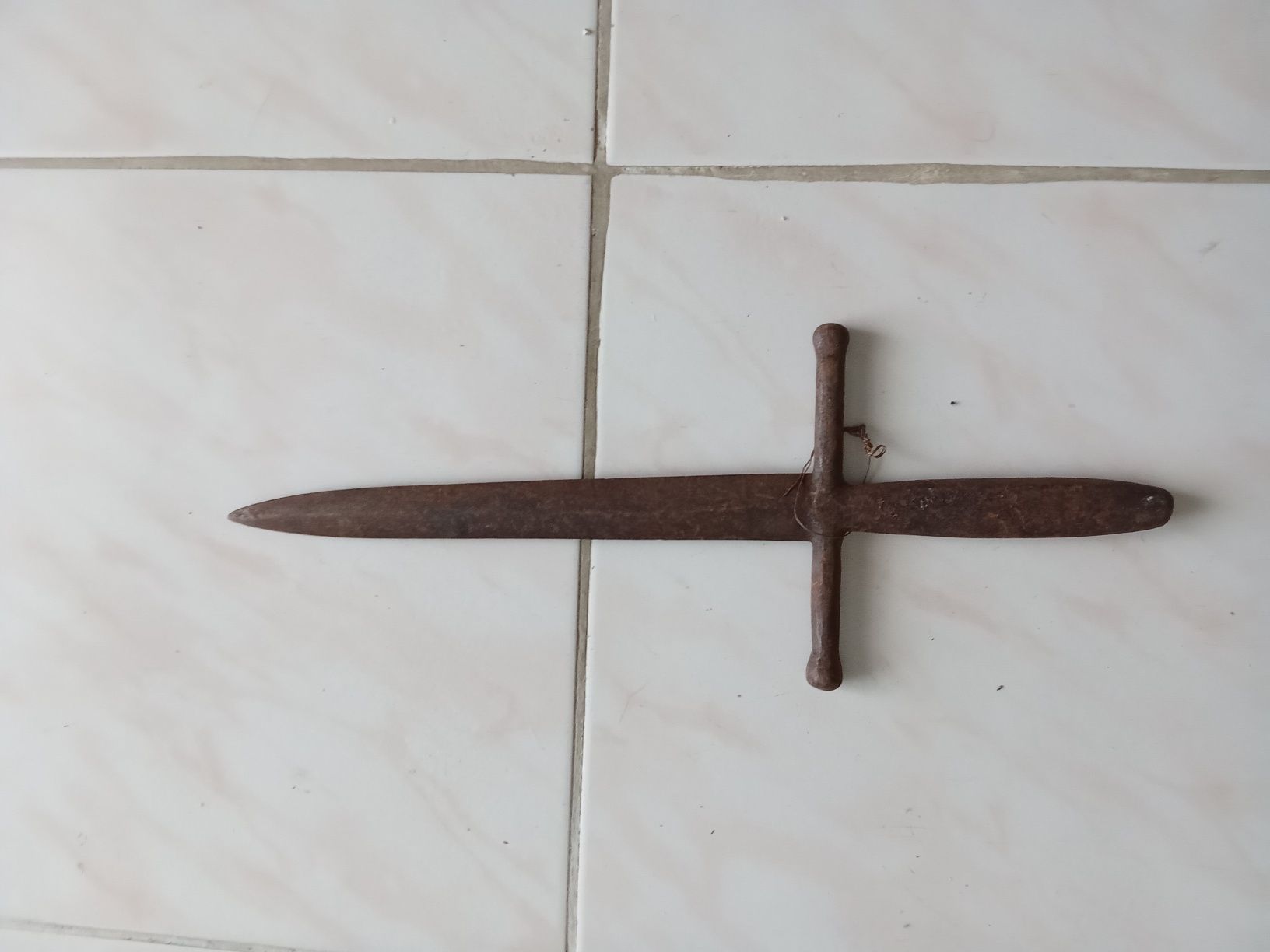 Vendo espadas antigas de coleção