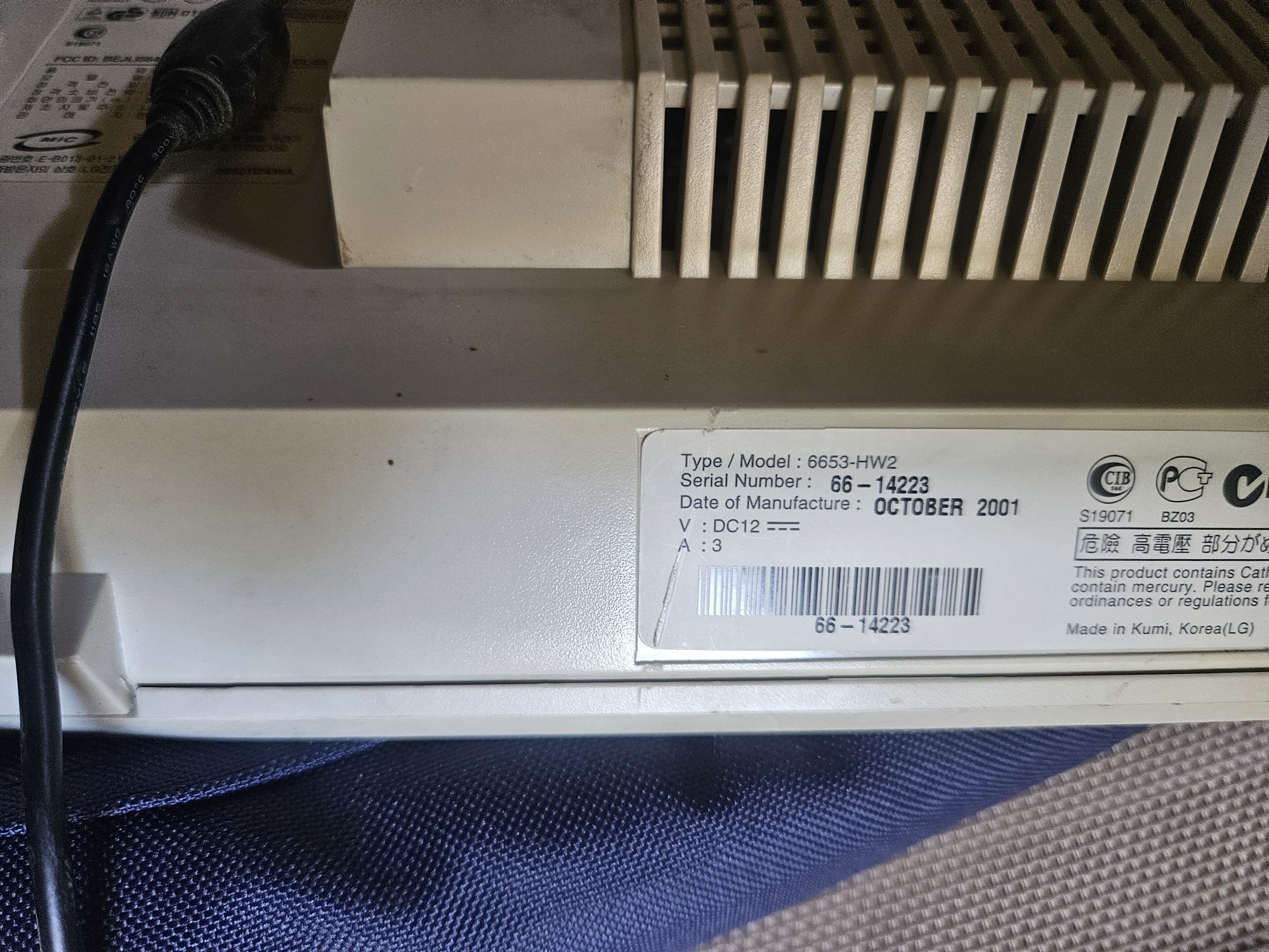 Stary monitor IBM