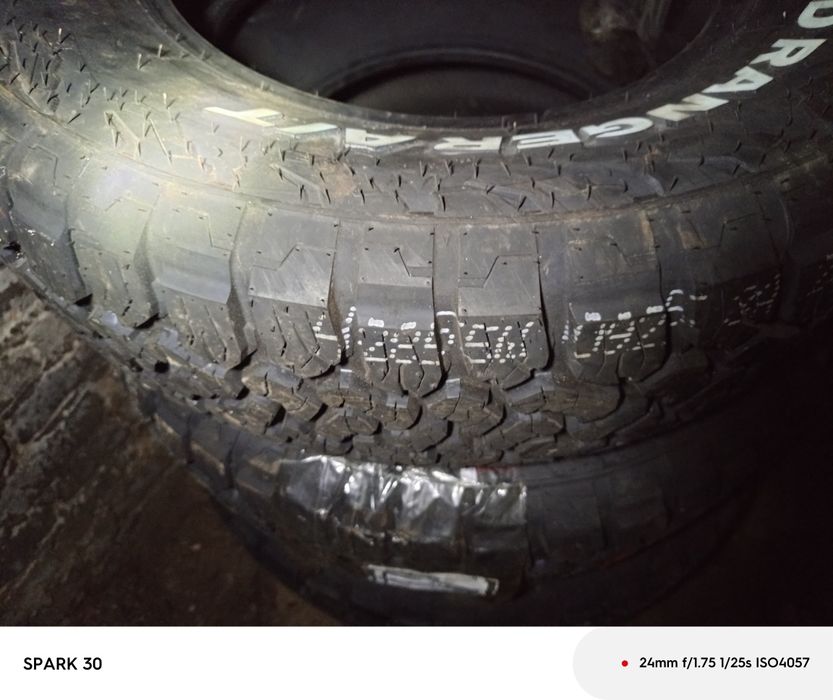 Продам нову резину 265*65*17. Комплектом.  В ідеалі- обмін на 16 .