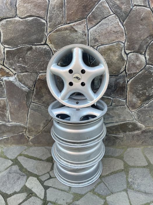 Диски r15 в хорошому стані