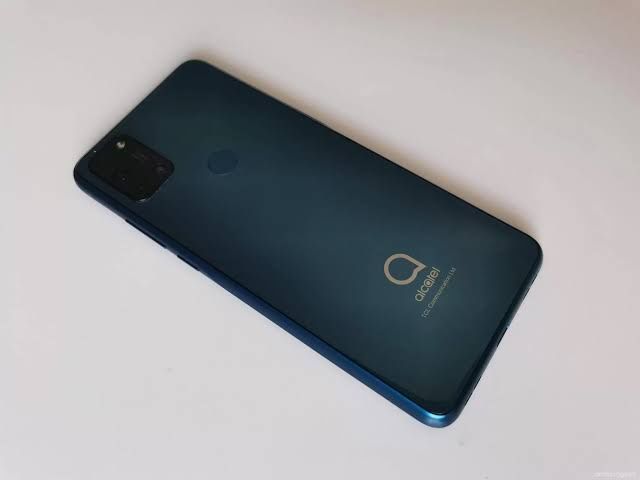 Telemóvel Alcatel 3x 2020