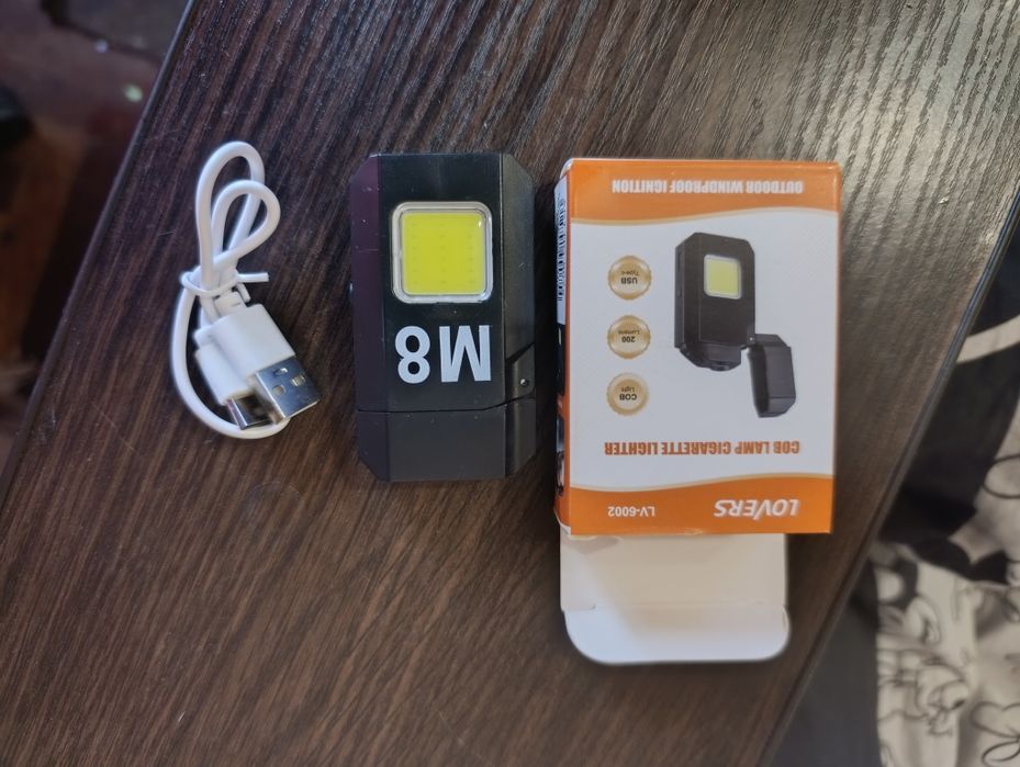 Зажигалка ucb с мощным фонариком!