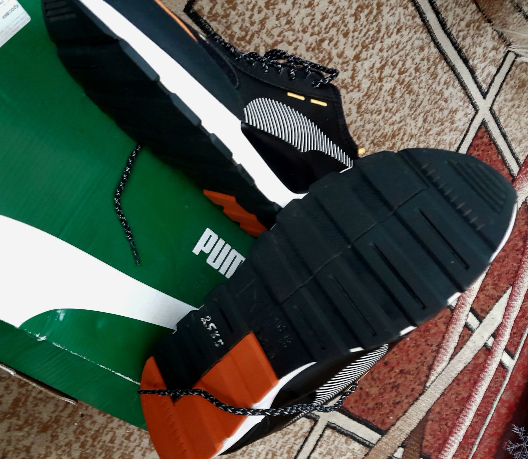 Кросівки Puma running systems.