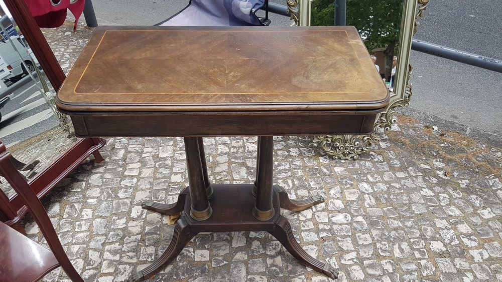 Mesa de jogo antiga