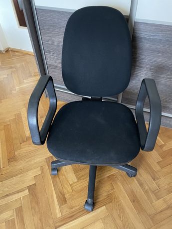 Fotel, krzesło obrotowe czarne