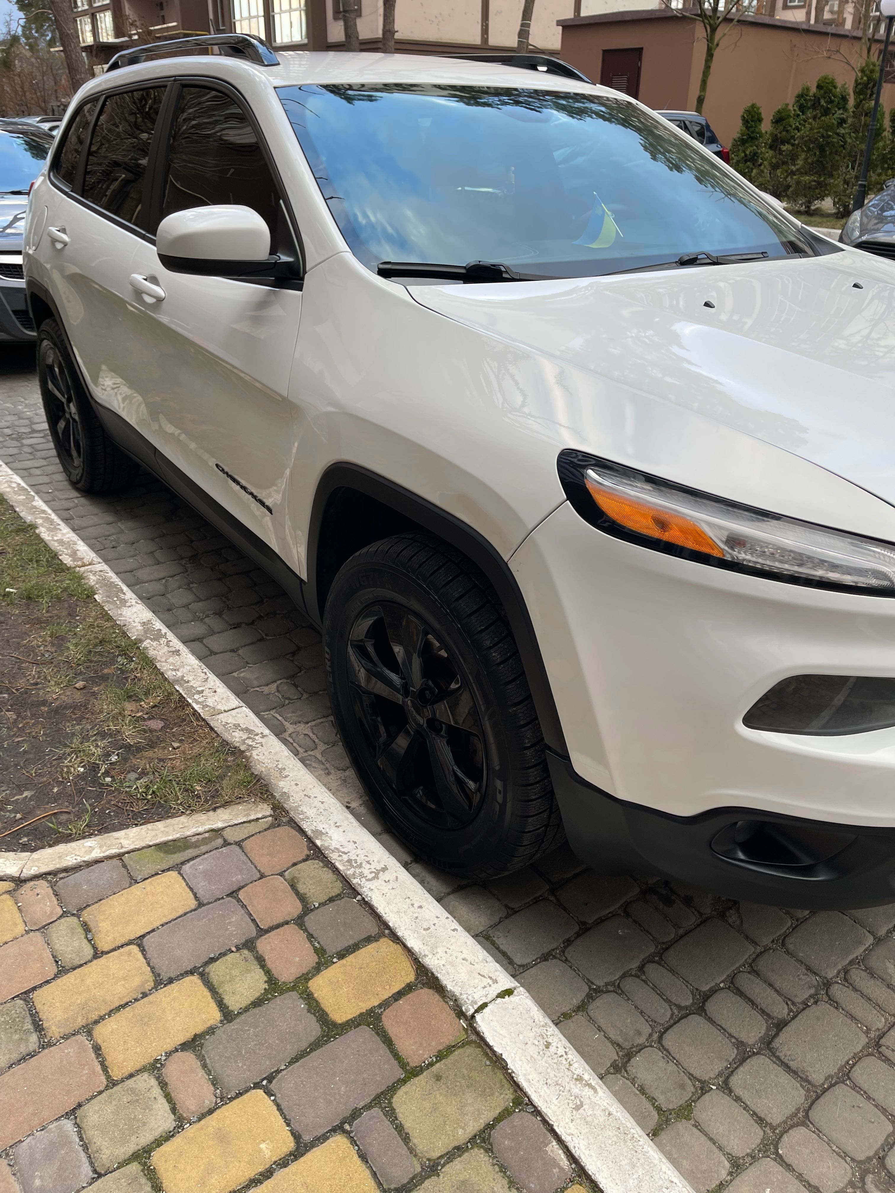 Продам Jeep Cherokee