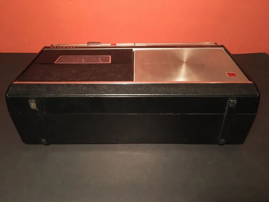 NATIONAL - rádio AM/FM leitor / gravador de cassetes - anos 70