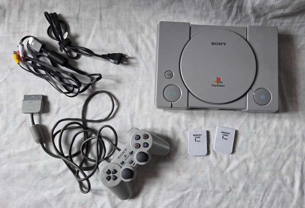 PS1 fat com picostation comando e cartões de memória