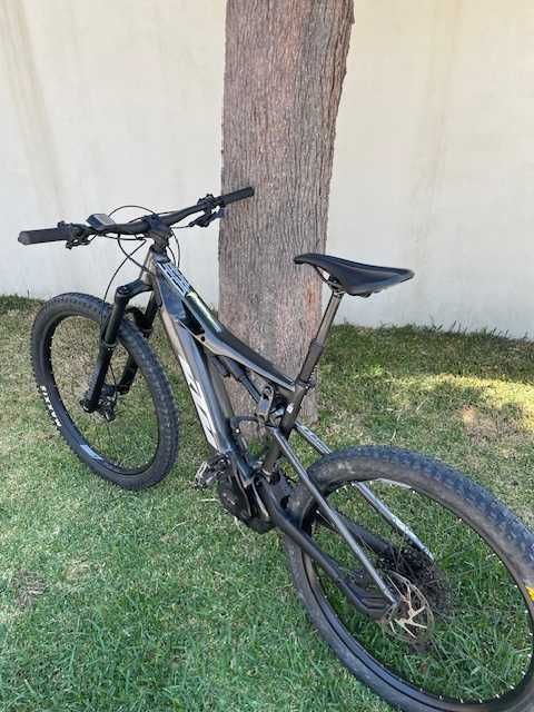 KTM eletrica*Macina Kapoho 6971 *como nova *  frente 29" /  27,5