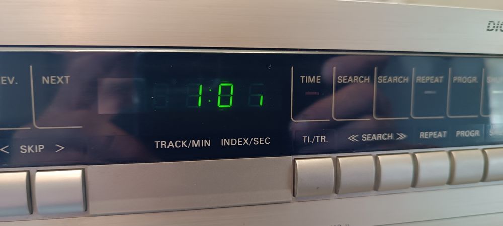 CD Diora, MacWatts 0422, 0421, Dyskofonu 042 Unitra, wyświetlacz LED.