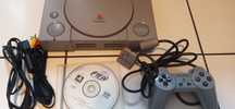 Konsola PlayStation 1 PSX przerobiona chipem sprawna czyta bdb komplet