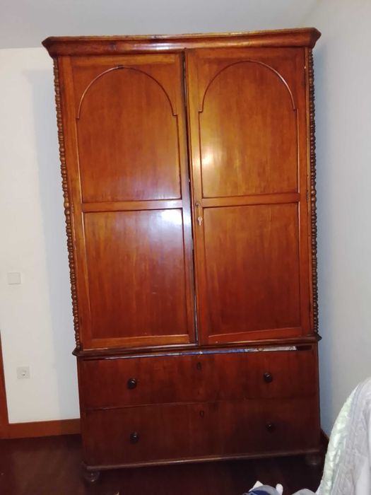 Armario madeira vintage