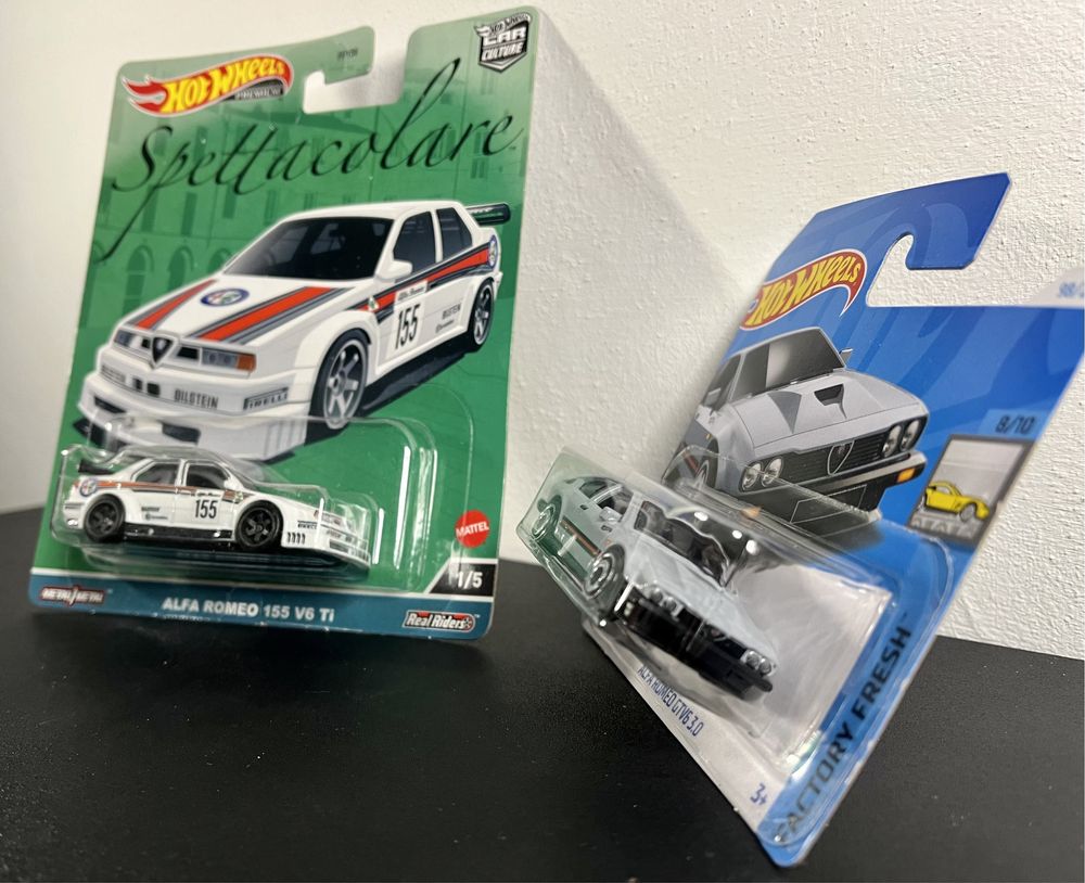 Модель Hot Wheels Premium Alfa Romeo 155 V6