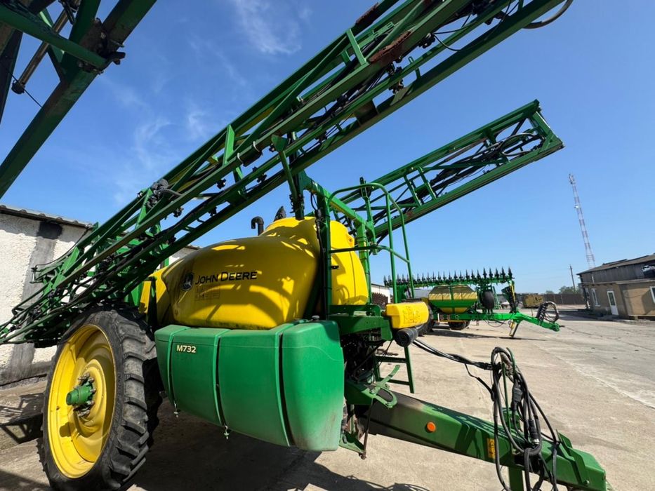 Продам оприскувач John Deere