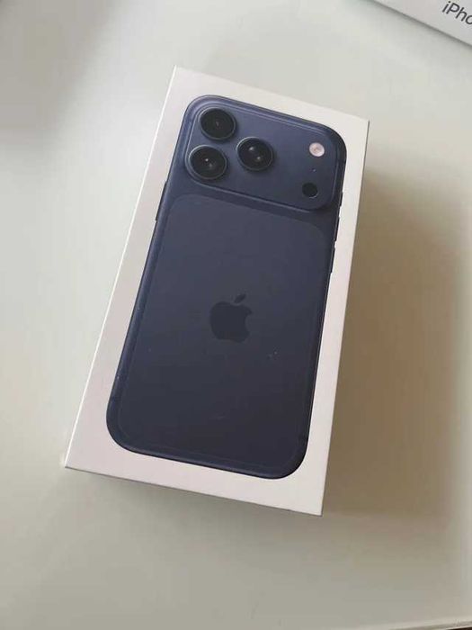 Apple iPhone 17 Pro 6.3" 256GB Deep Blue