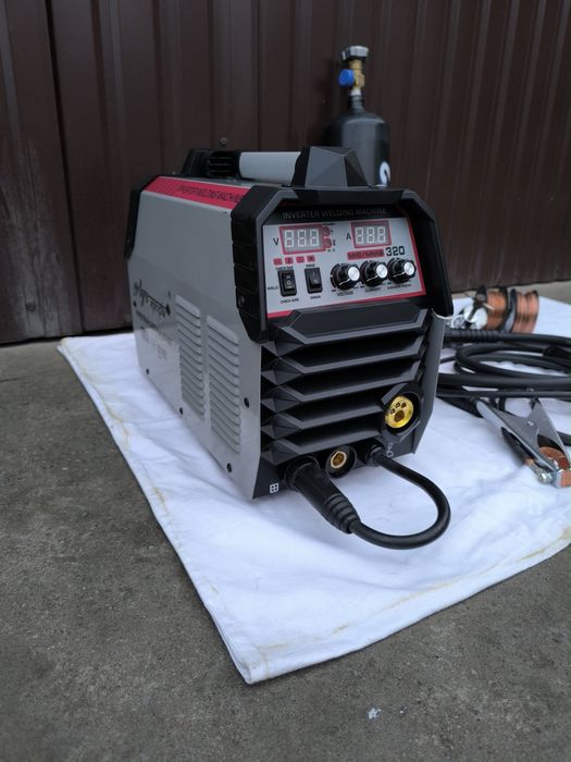 Продам сварочный полуавтомат Луч Профи 320