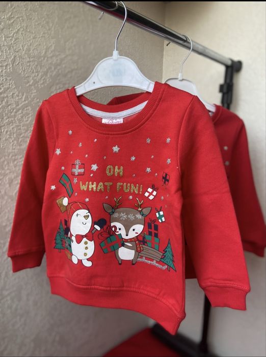 Кофти ,новорічний одяг ,міккі ,мінні ,реглани ,новорічний принт
