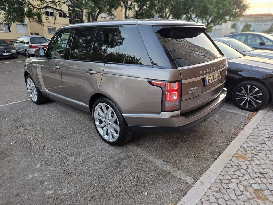 Land Rover Range Rover Vogue 3.0 TDV6 – Full Extras