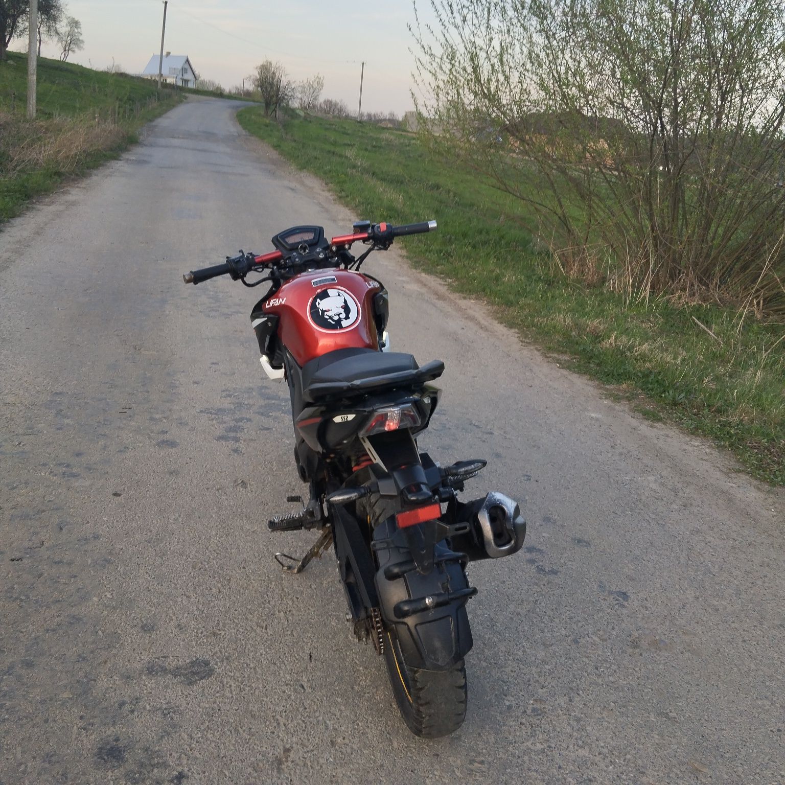 Продам ліфан jr 200