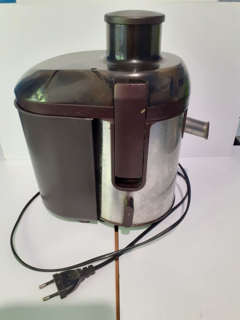 Соковыжималка Vitec VT-3655 BN