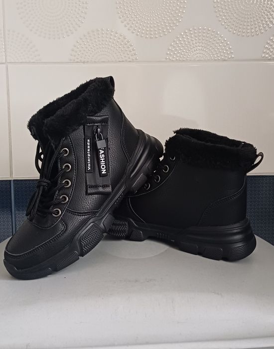 Damskie/młodzieżowe buty zimowe-nowe!!