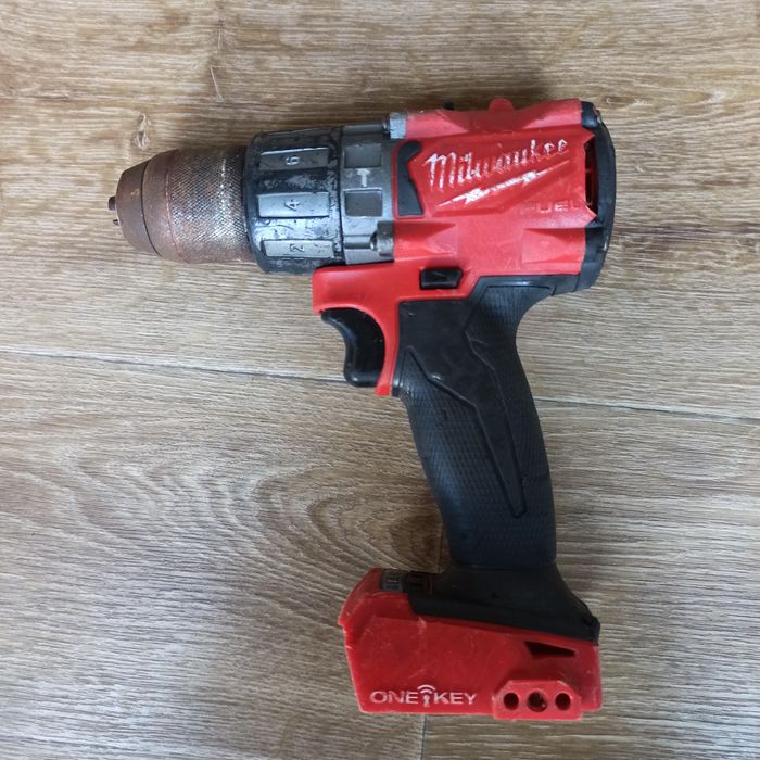 Wiertarko wkrętarka udarowa Milwaukee M18 ONEPD2 FUEL ONE KEY uszkodz.