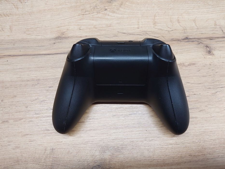 Konsola xbox series x - komplet