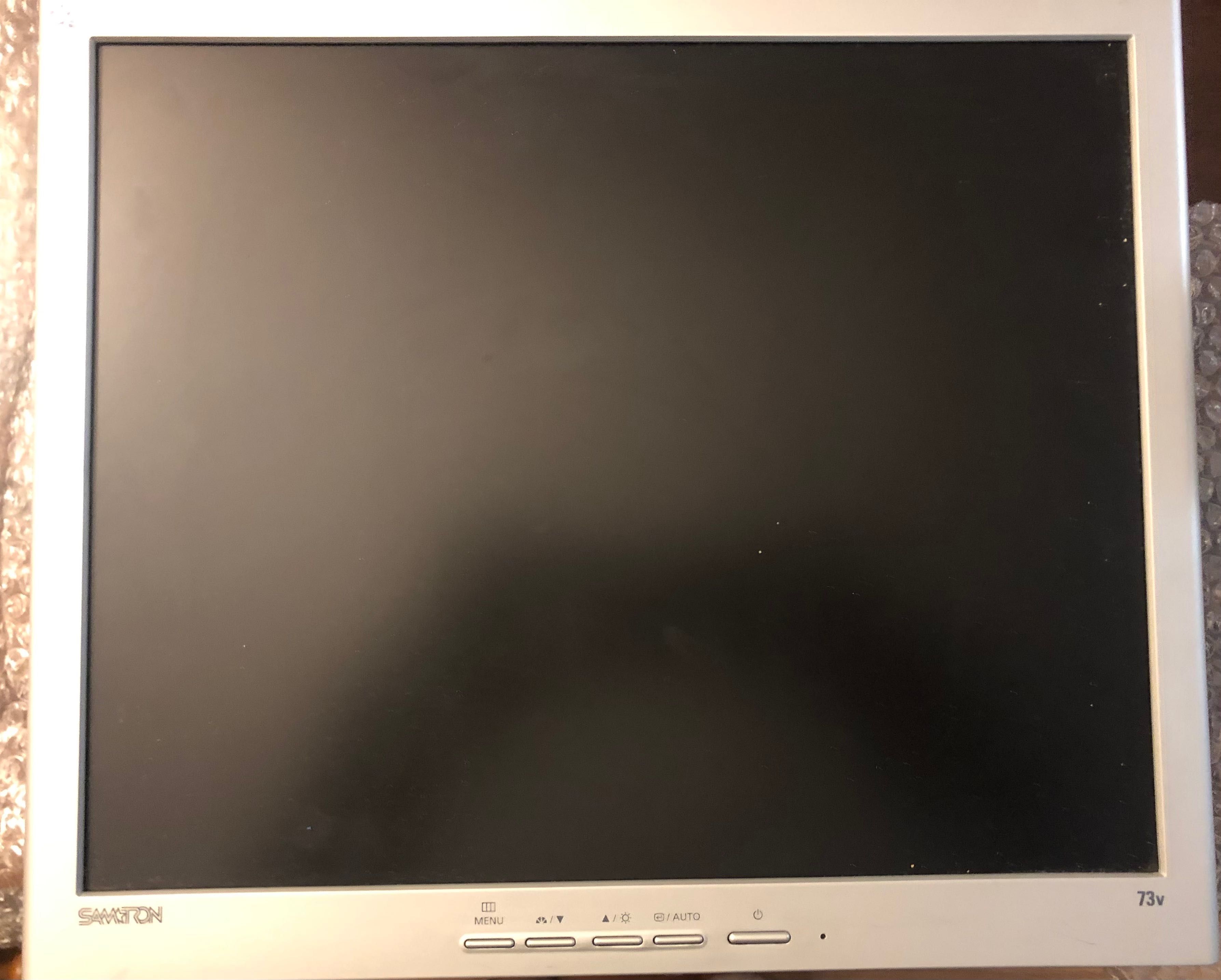 Monitor Samtron 73v 17 polegadas