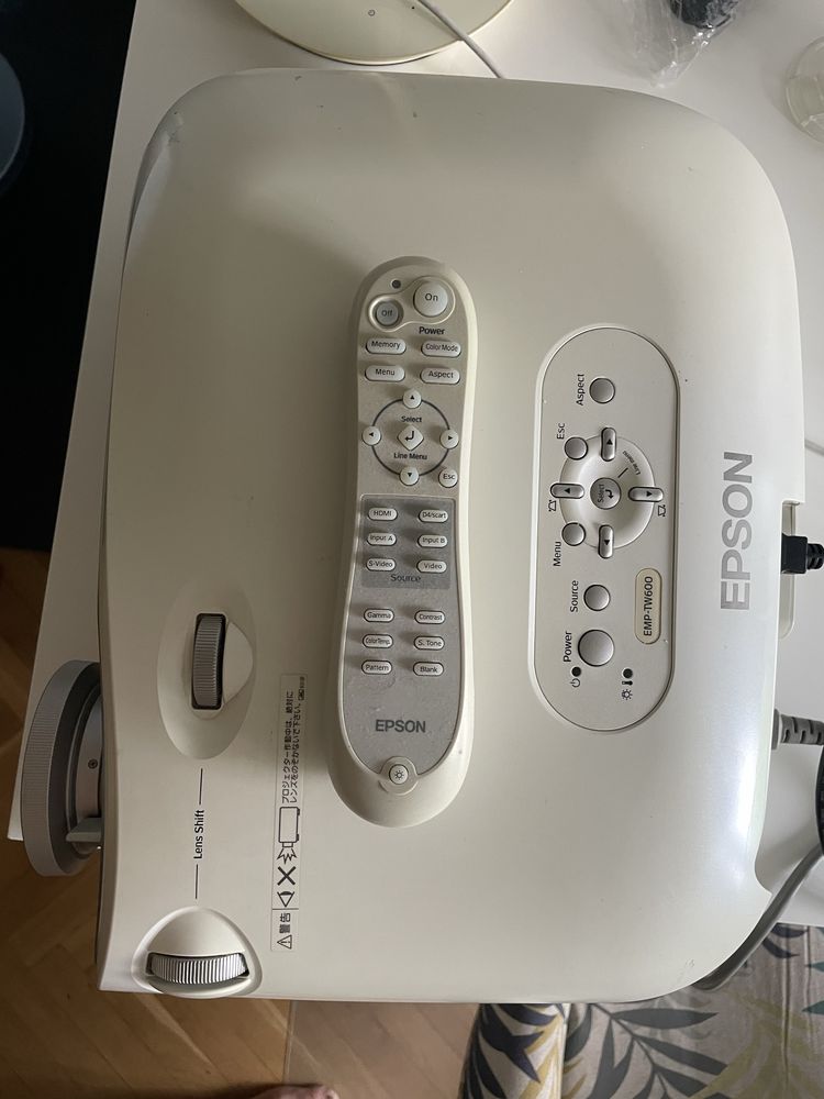 Projektor EPSON EMP-TW600