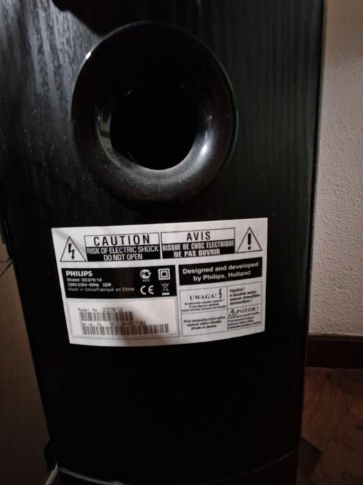 Coluna Philips  DC570/12 - coluna desim muito elegante