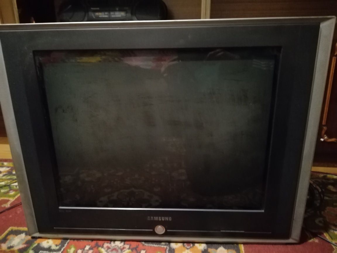 Телевизор Samsung, диагональ 72 см.