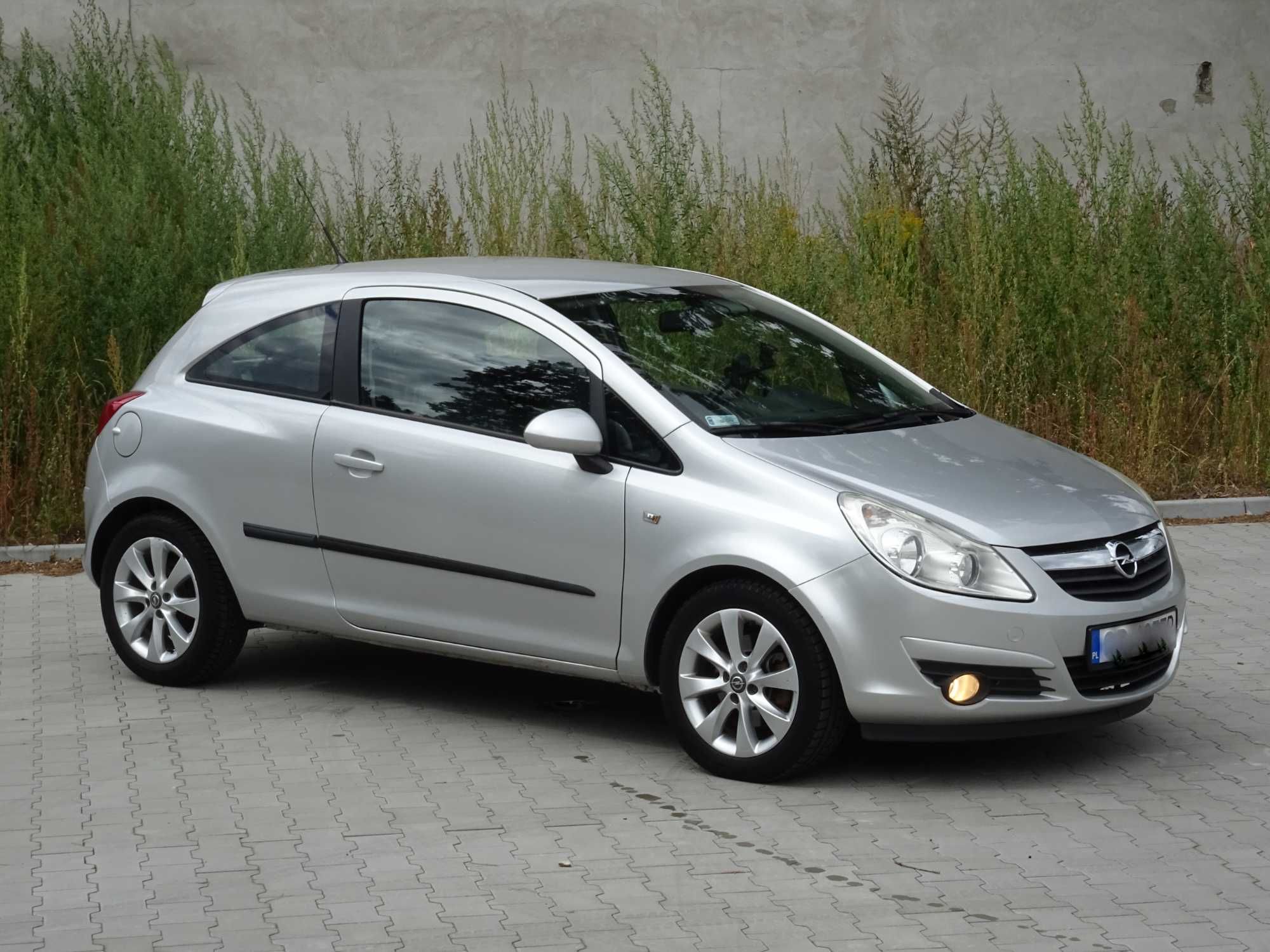 Opel Corsa D # COSMO skóra_duże radio # 102.000 Przebiegu !# 1.3 cdti