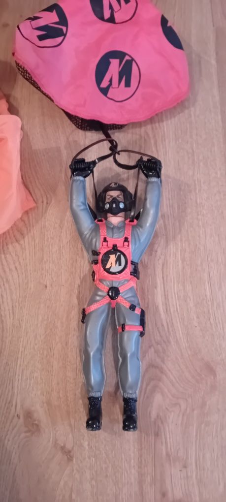 Paraquedas action man
