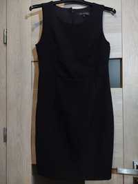 Klasyczna czarna sukienka