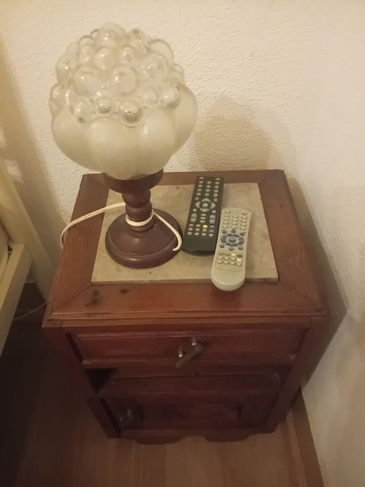 conjunto de quarto em madeira