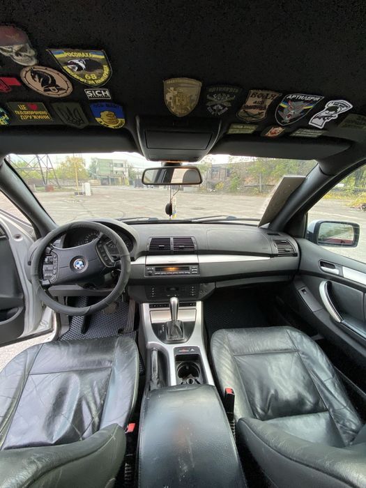 Продам BMW X5 E53