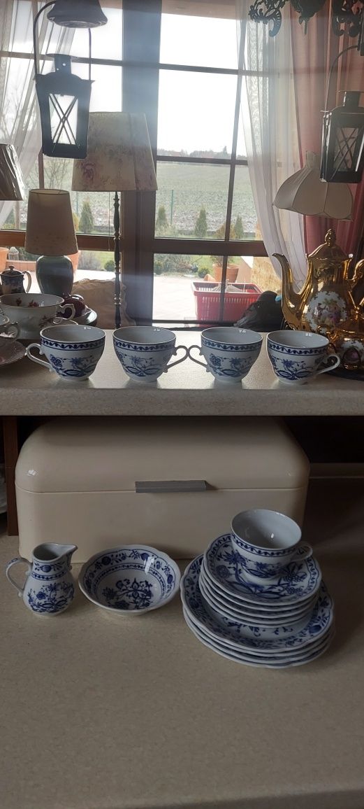 Porcelana wzór cebulowy trio 6 osób.+ 2 gratisy